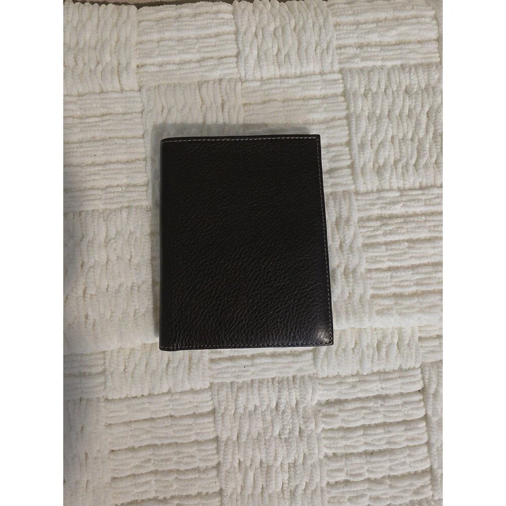 NWOT Levenger Leather Wallet
